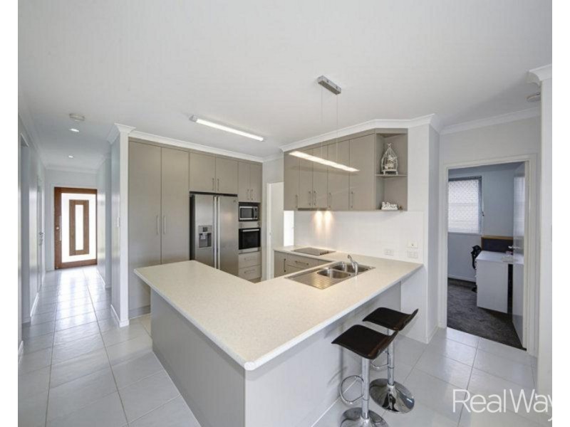 10 Villa Court, Ashfield QLD 4670