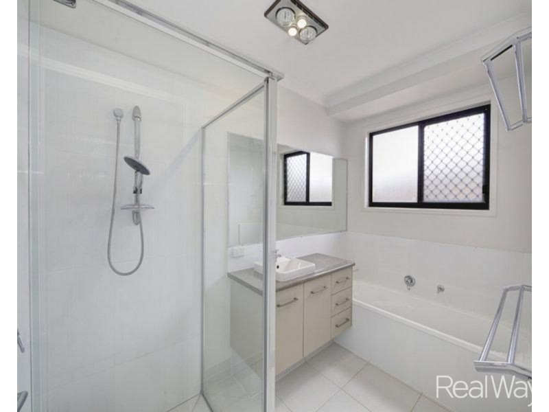 10 Villa Court, Ashfield QLD 4670