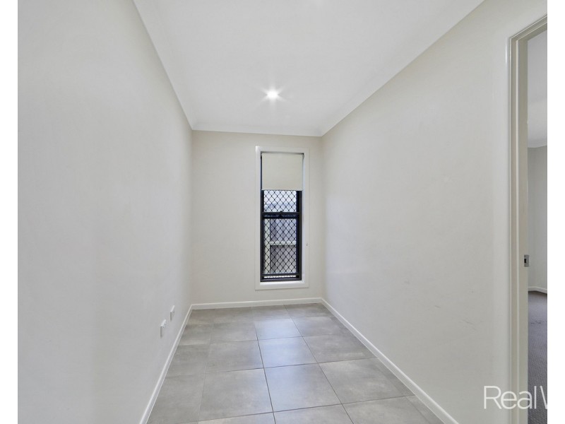 2/1 Alison Drive, Kalkie QLD 4670
