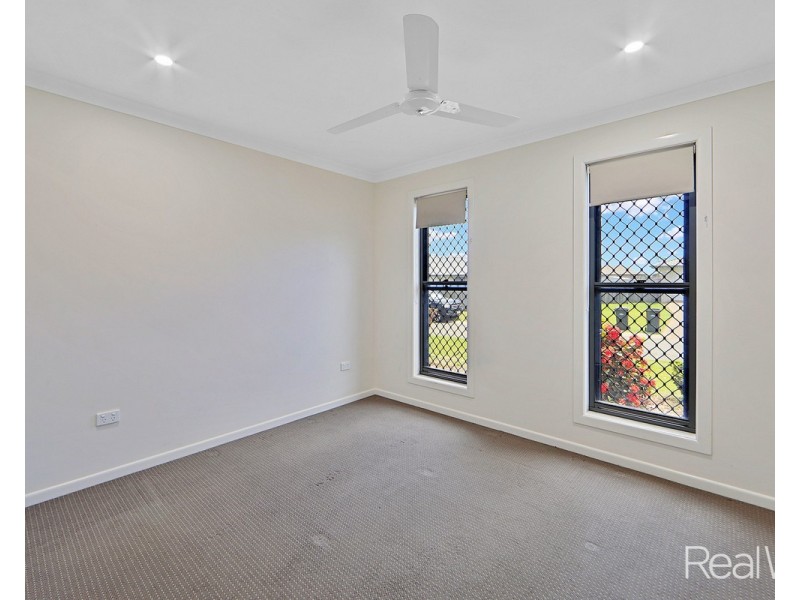 2/1 Alison Drive, Kalkie QLD 4670