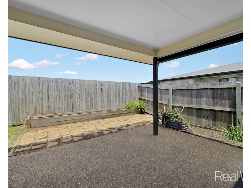 2/1 Alison Drive, Kalkie QLD 4670