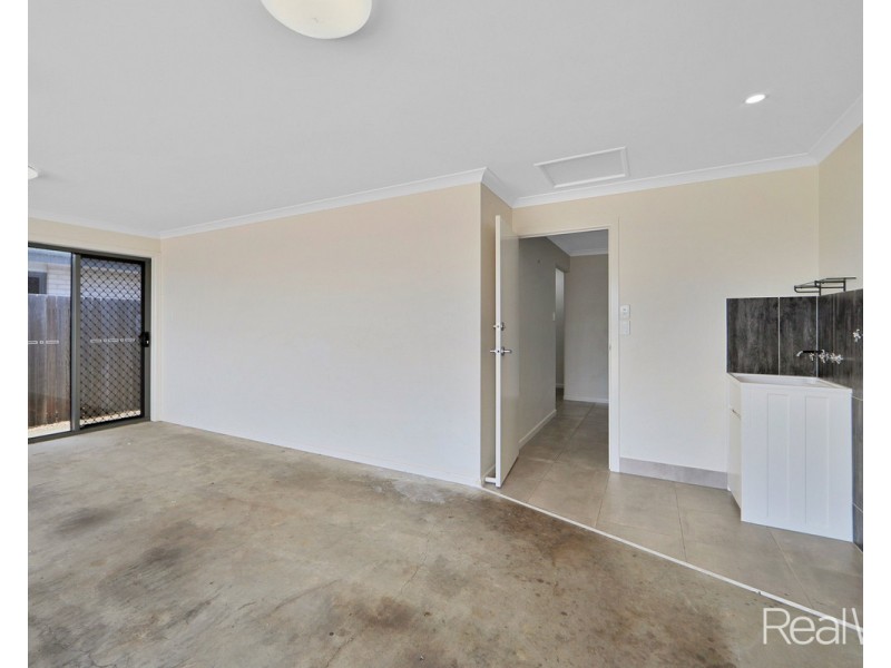 2/1 Alison Drive, Kalkie QLD 4670