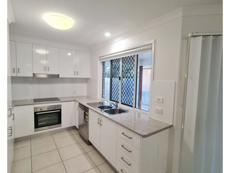 3/16A Farthing Court, Kepnock QLD 4670