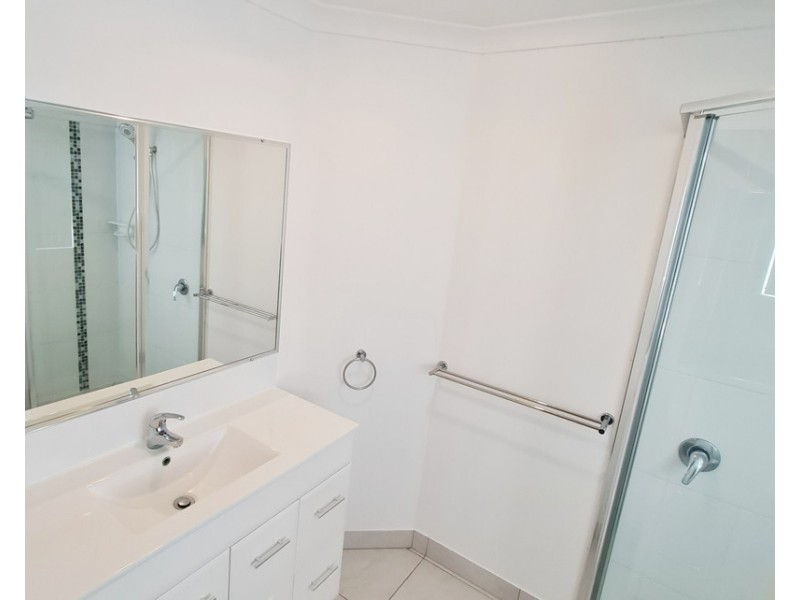 3/16A Farthing Court, Kepnock QLD 4670