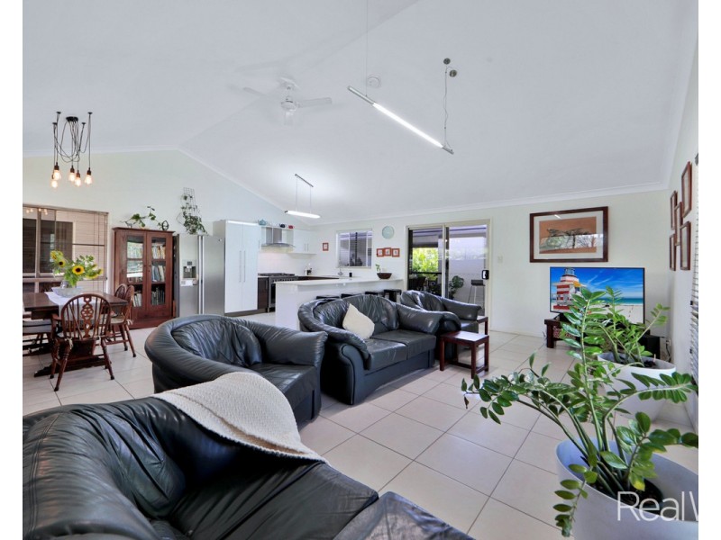 78 Isaac Moore Drive, Moore Park Beach QLD 4670