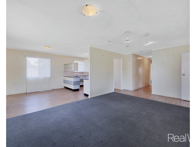 42 Hurst Street, Walkervale QLD 4670