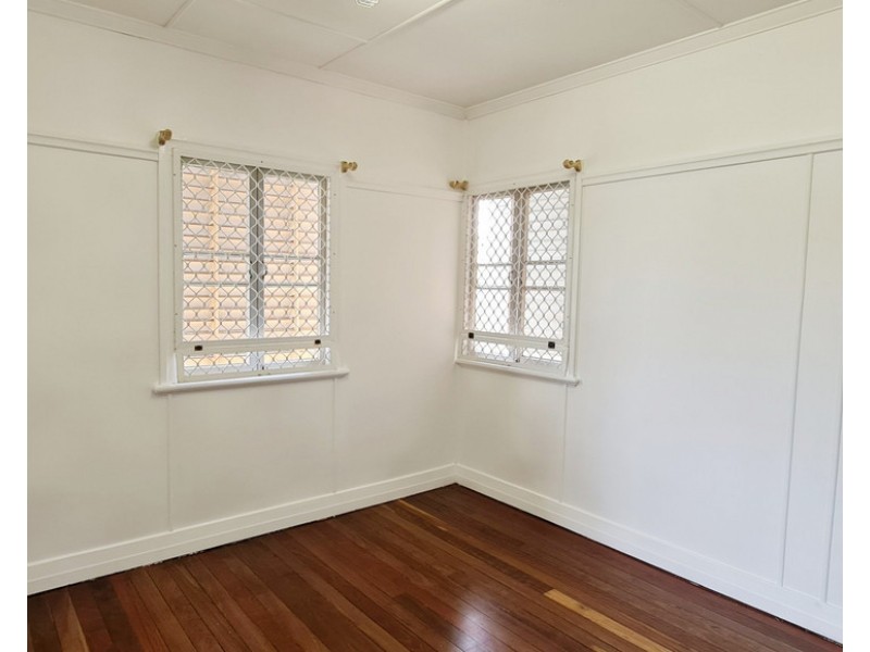 5 Churchill Street, Svensson Heights QLD 4670