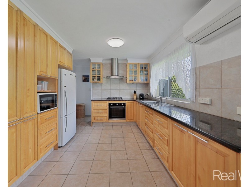 39 Sunset Drive, Thabeban QLD 4670