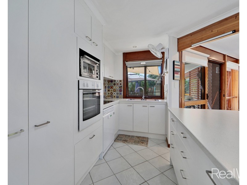 24 Mullers Road, Avondale QLD 4670