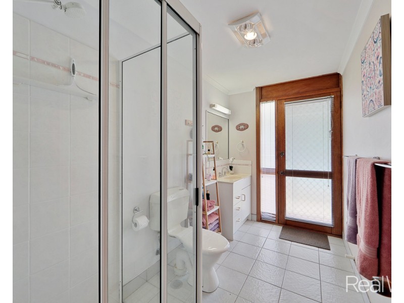 24 Mullers Road, Avondale QLD 4670