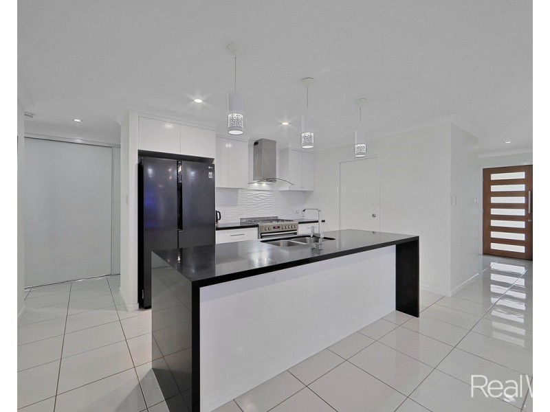 16 Sergiacomi Drive, Kalkie QLD 4670