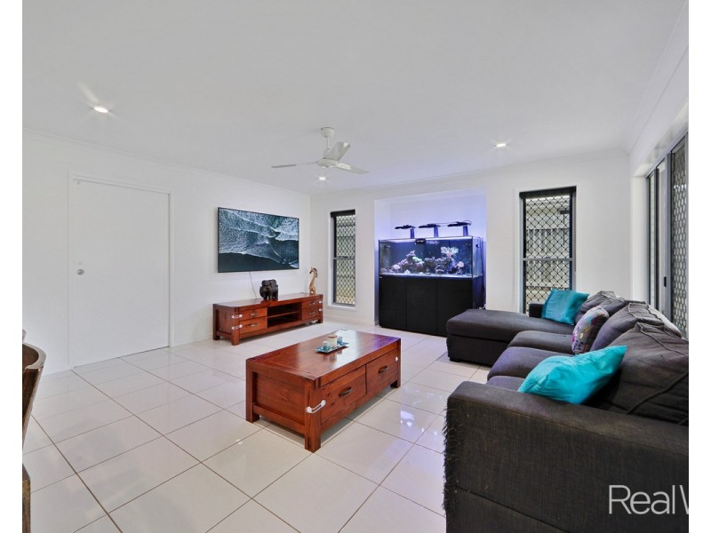 16 Sergiacomi Drive, Kalkie QLD 4670