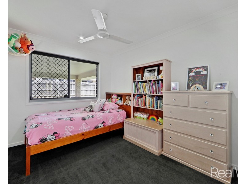 16 Sergiacomi Drive, Kalkie QLD 4670
