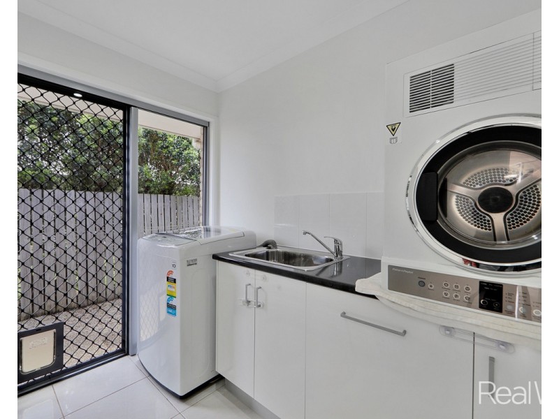 16 Sergiacomi Drive, Kalkie QLD 4670
