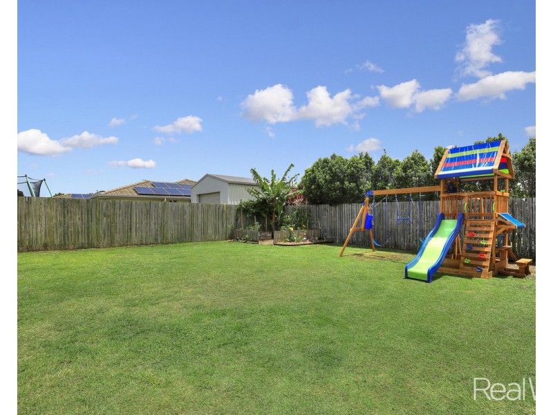 16 Sergiacomi Drive, Kalkie QLD 4670