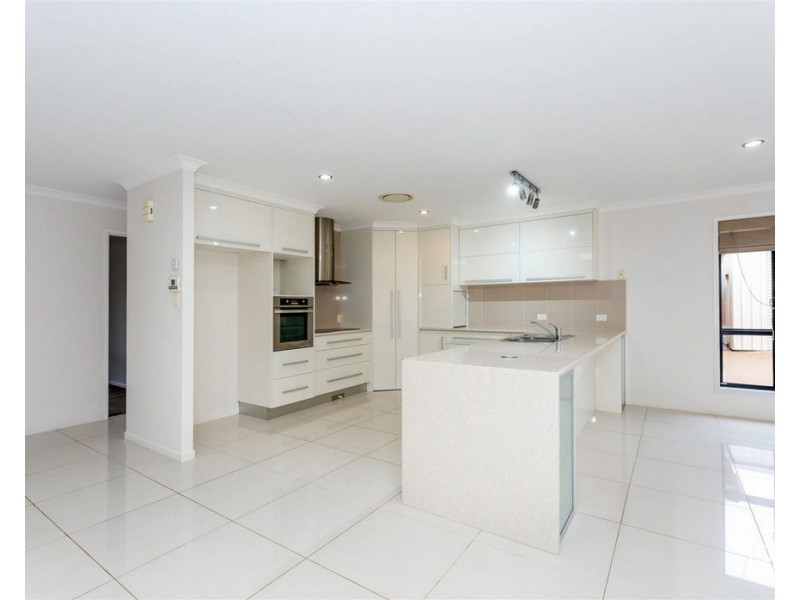 2 Higgins Court, Ashfield QLD 4670