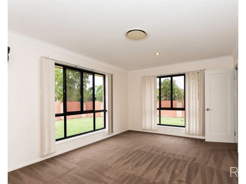 2 Higgins Court, Ashfield QLD 4670