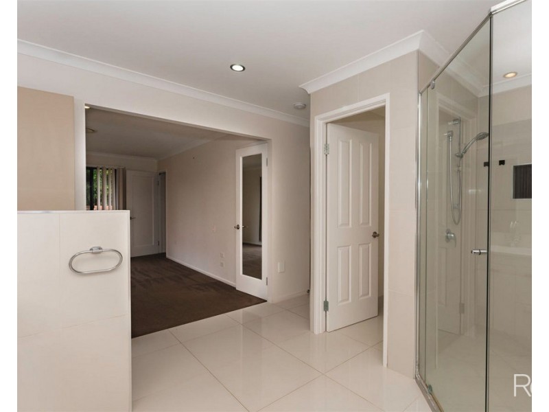 2 Higgins Court, Ashfield QLD 4670