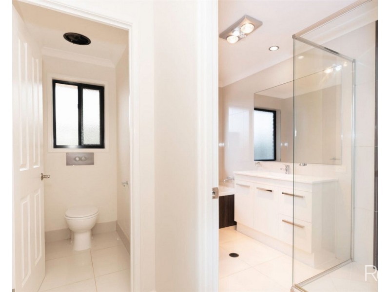 2 Higgins Court, Ashfield QLD 4670