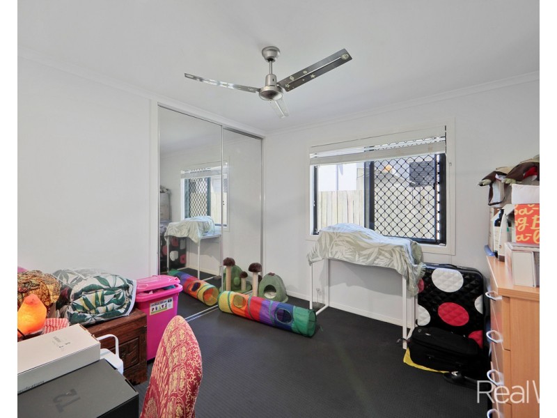 25 Robert John Circuit, Coral Cove QLD 4670