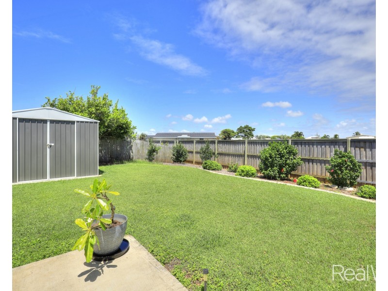 25 Robert John Circuit, Coral Cove QLD 4670