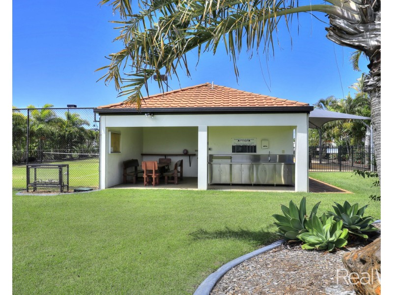 25 Robert John Circuit, Coral Cove QLD 4670