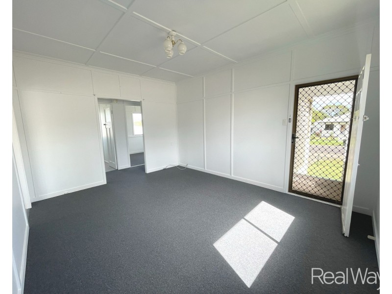 348 Bourbong Street, Millbank QLD 4670
