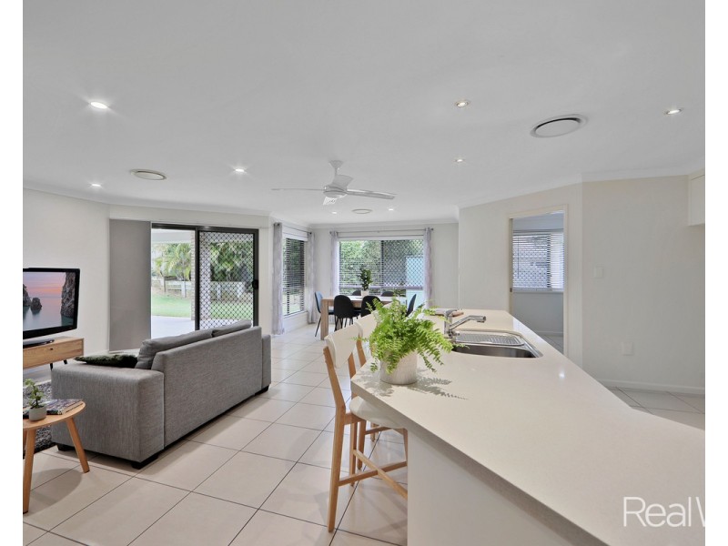 19 Green Avenue, Branyan QLD 4670
