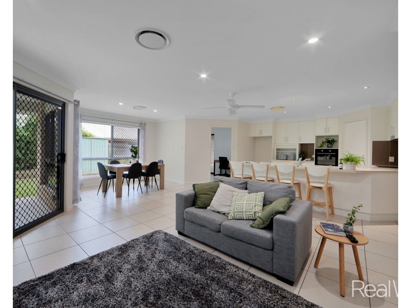 19 Green Avenue, Branyan QLD 4670