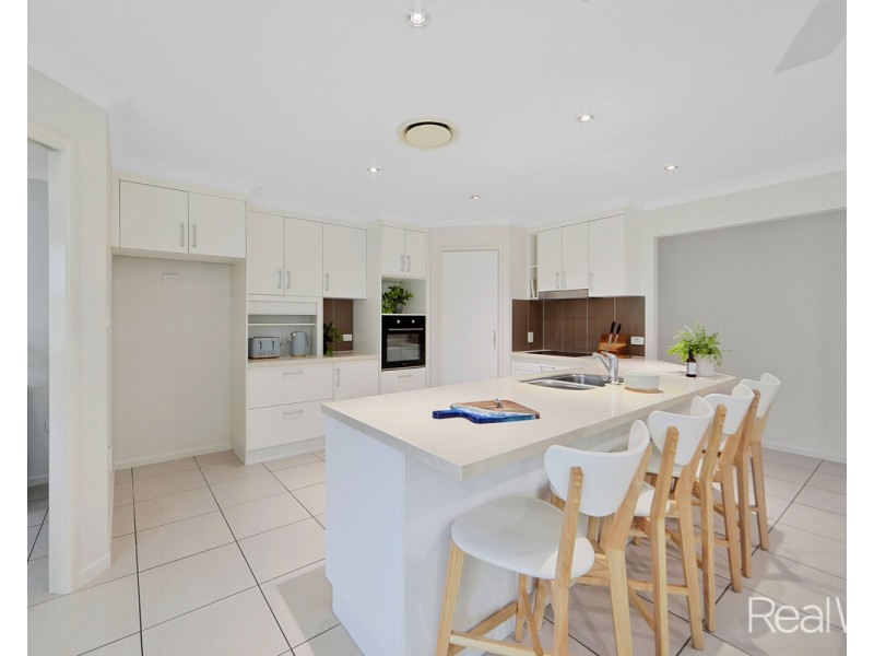 19 Green Avenue, Branyan QLD 4670