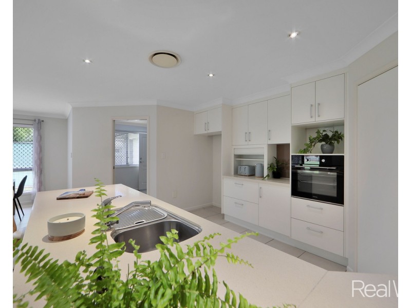 19 Green Avenue, Branyan QLD 4670
