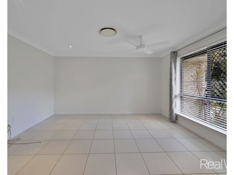 19 Green Avenue, Branyan QLD 4670