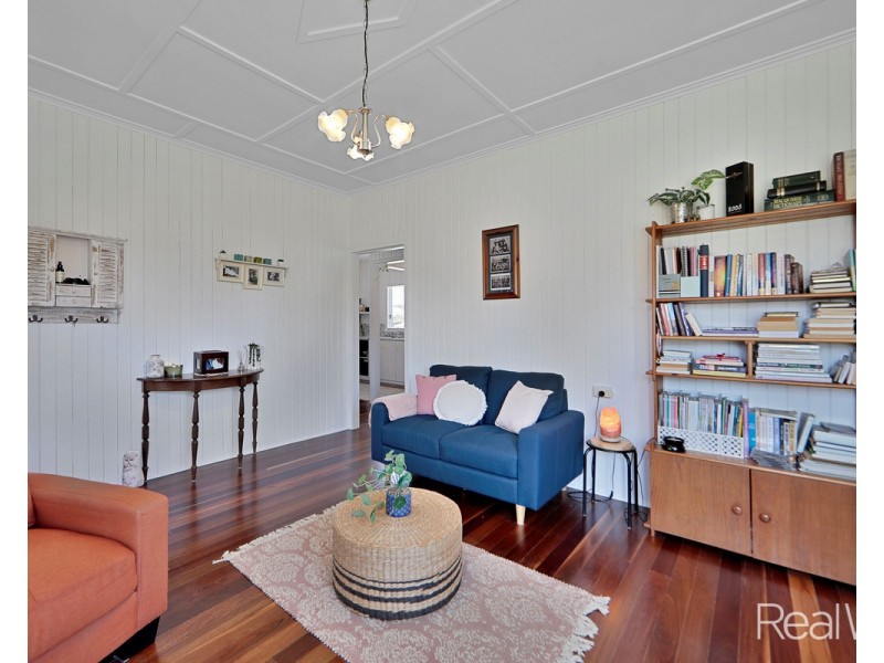 11 Wynter Street, Walkervale QLD 4670