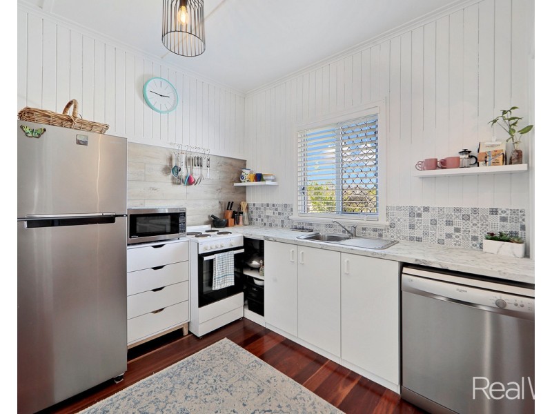 11 Wynter Street, Walkervale QLD 4670