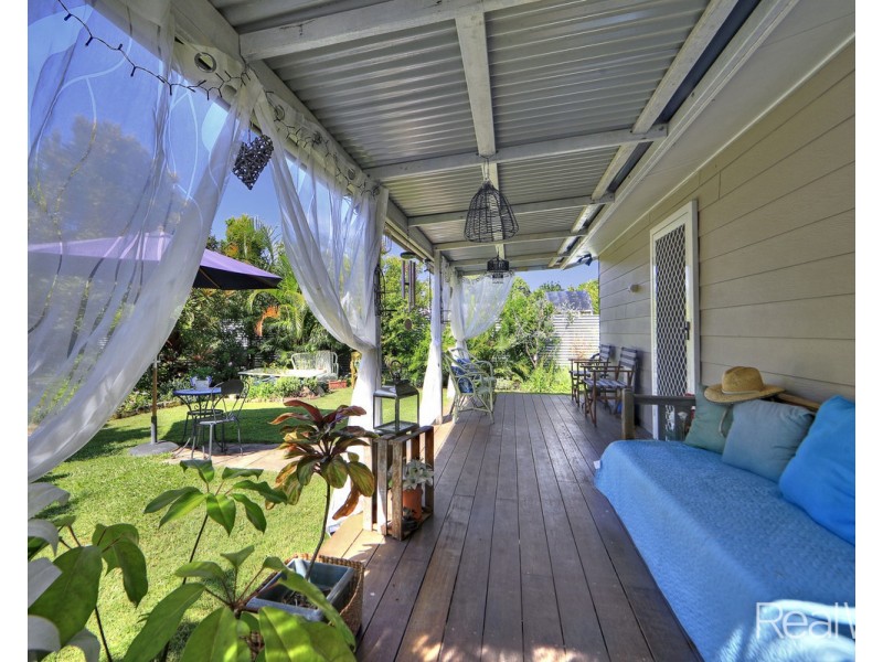 11 Wynter Street, Walkervale QLD 4670