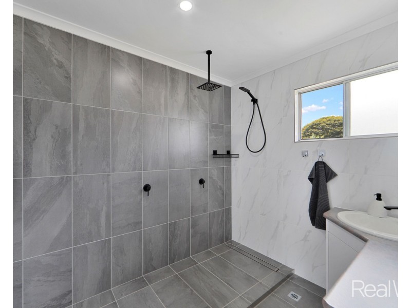 19 Houston Drive, Avoca QLD 4670