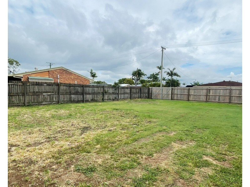 18 McLachlan Drive, Avenell Heights QLD 4670