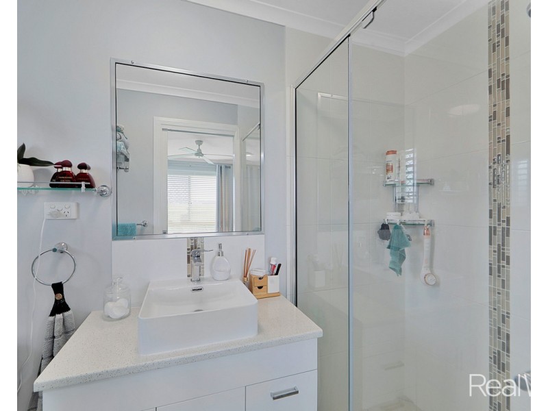 132 Clearview Avenue, Thabeban QLD 4670