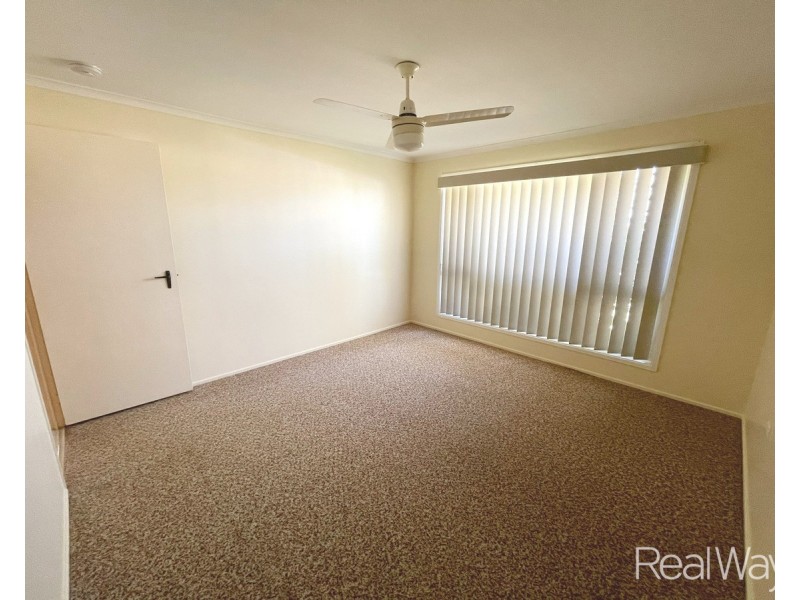 6 Peatey Street, Kepnock QLD 4670