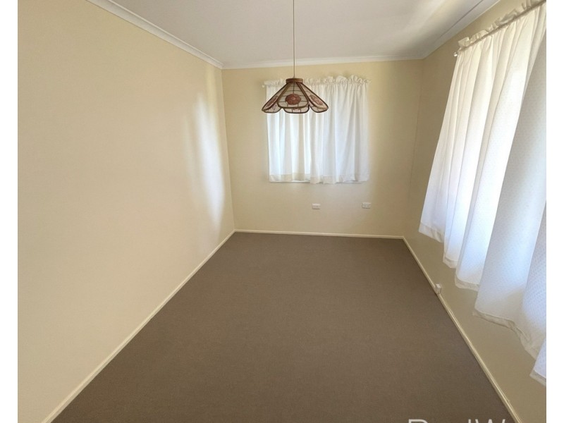 6 Peatey Street, Kepnock QLD 4670