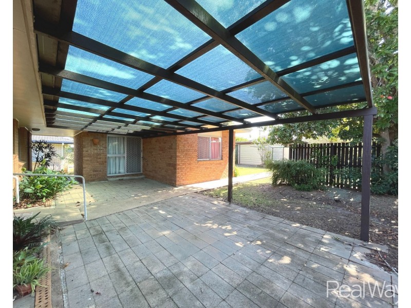6 Peatey Street, Kepnock QLD 4670