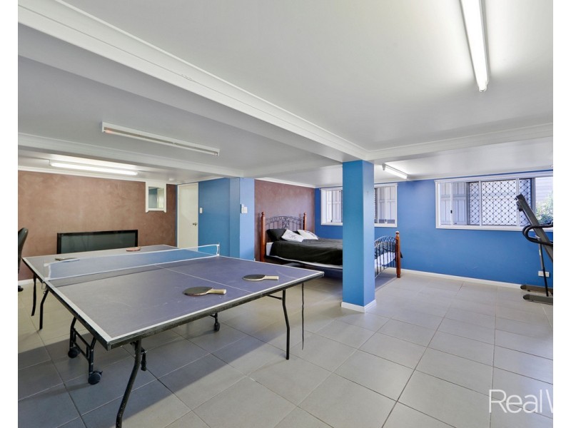 13 Pizzey Street, Childers QLD 4660