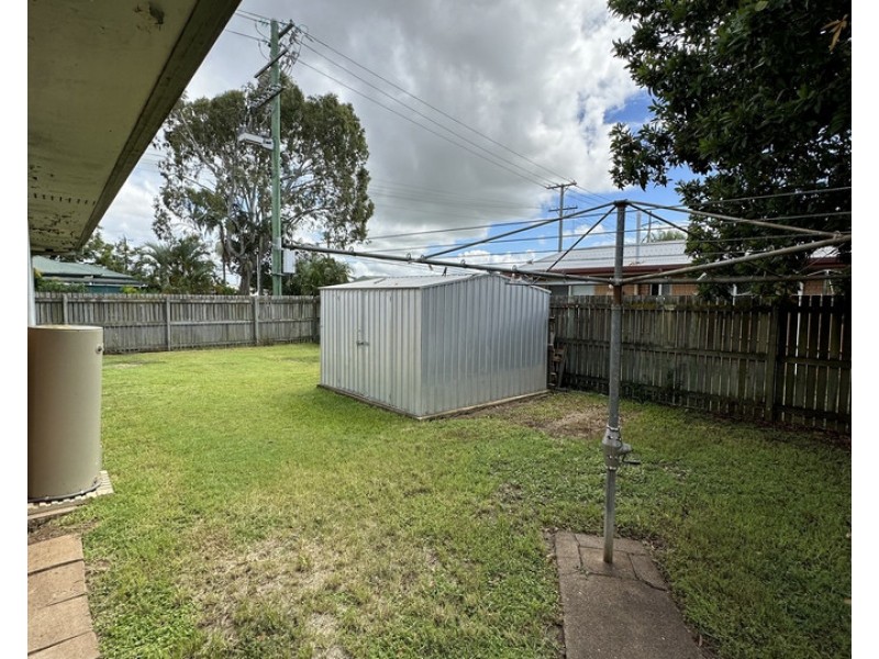 1/2 Donovan Street, Kepnock QLD 4670