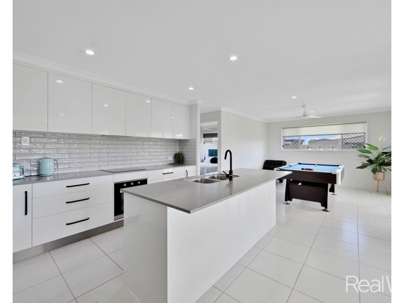 31 Linderberg Street, Kalkie QLD 4670