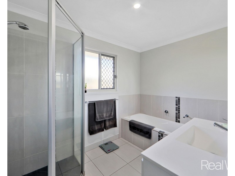 31 Linderberg Street, Kalkie QLD 4670