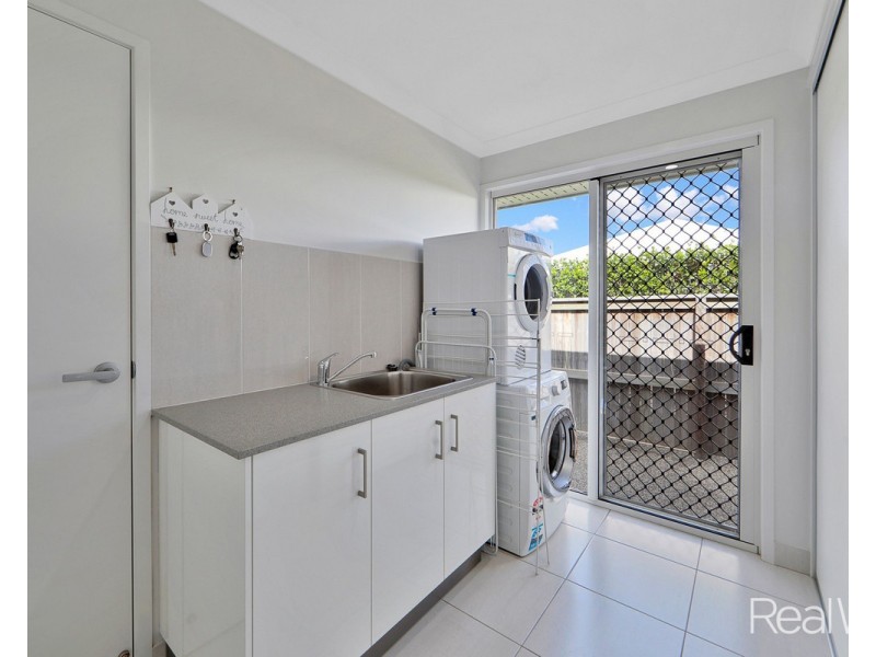 31 Linderberg Street, Kalkie QLD 4670