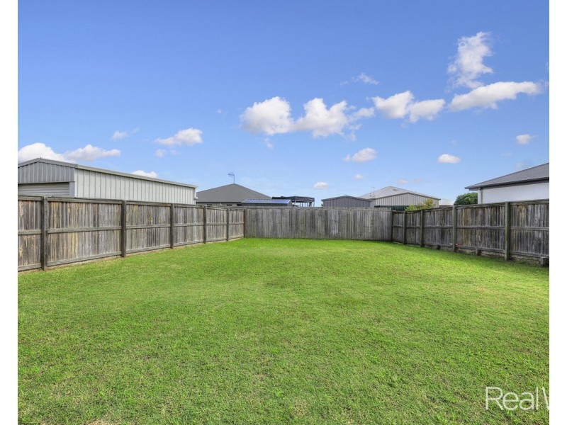 31 Linderberg Street, Kalkie QLD 4670