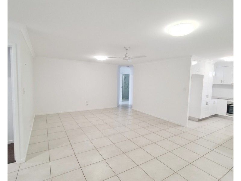 3/16A Farthing Court, Kepnock QLD 4670