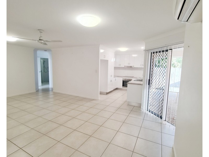 3/16A Farthing Court, Kepnock QLD 4670