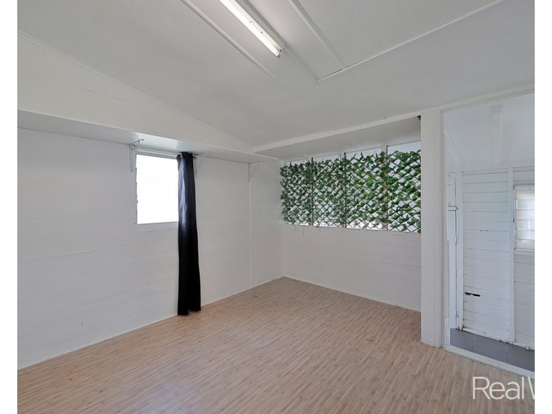 4 Windermere Street, Walkervale QLD 4670